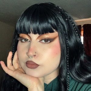 Meet your Posher, Tory